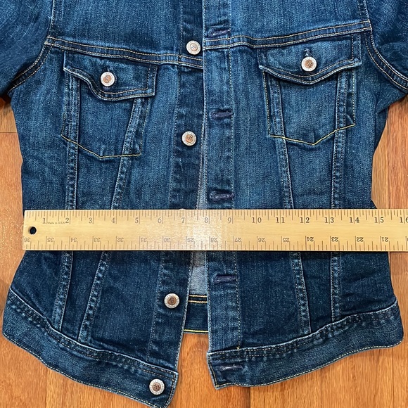 FRX Clothing Women’s Jean Jacket Size Medium Blue Fitted waist Made in USA - Picture 7 of 13